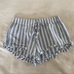 Abercrombie striped ruffley shorts